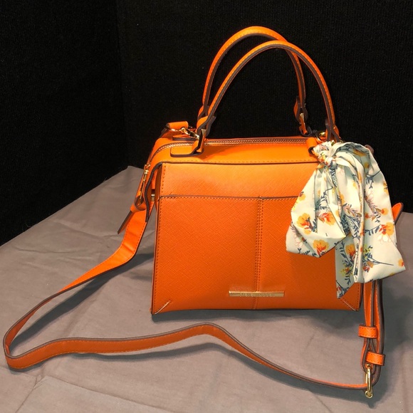 Steve Madden Handbags - Steve Madden orange crossbody